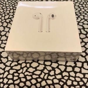 Apple Airpods 2nd generation brand new